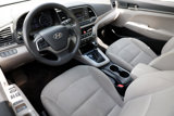 Used 2017 Hyundai Elantra SE image 4
