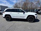 New 2025 Jeep Grand Cherokee Limited image 2