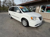 Used 2016 Chrysler Town & Country Touring w/ Driver Convenience Group image 2