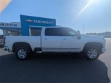 Used 2024 Chevrolet Silverado 2500 High Country w/ High Country Premium Package image 3