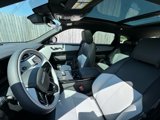 New 2026 Land Rover Range Rover Velar Dynamic SE image 4