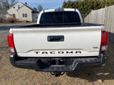 Used 2017 Toyota Tacoma TRD Off-Road image 6