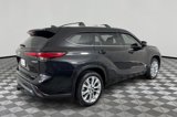 Used 2023 Toyota Highlander Limited image 4