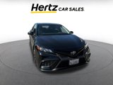 Used 2024 Toyota Camry SE image 3