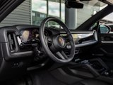 Used 2025 Porsche Cayenne image 4