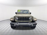 Used 2025 Jeep Gladiator Sport image 2