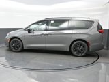 New 2025 Chrysler Pacifica Premium image 3
