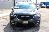 Used 2023 Chrysler Pacifica Limited image 2