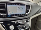 Used 2023 Chrysler Pacifica Limited image 6