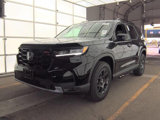 Used 2025 Honda Pilot TrailSport image 2