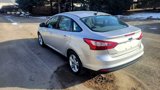 Used 2013 Ford Focus SE w/ SE Winter Pkg image 5