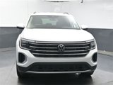 New 2025 Volkswagen Atlas SE image 3