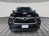 Used 2021 Toyota Highlander XLE image 2