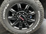 Used 2024 GMC Sierra 2500 AT4 w/ Technology Package image 5