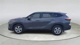 Used 2023 Toyota Highlander LE image 4