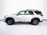 Used 2024 Nissan Pathfinder SV image 4