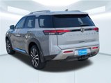 New 2025 Nissan Pathfinder Platinum image 4
