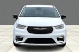 Used 2024 Chrysler Pacifica Touring-L image 3