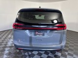 Used 2023 Chrysler Pacifica Touring-L image 5