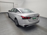 Used 2023 Nissan Altima 2.5 SV image 5