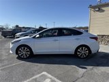 Used 2022 Hyundai Accent Limited image 2