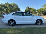 Used 2017 Volkswagen Jetta SE image 5