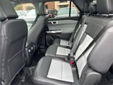Used 2022 Ford Explorer XLT w/ Equipment Group 202A image 6