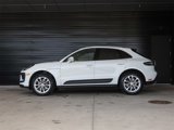 Certified 2025 Porsche Macan image 2