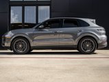 Certified 2025 Porsche Cayenne image 2