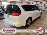 Used 2022 Chrysler Voyager LX image 5