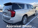 Used 2022 GMC Yukon XL Denali w/ Denali Premium Package image 3