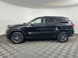 Used 2018 Jeep Grand Cherokee Limited w/ Luxury Group II image 2
