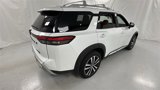 New 2025 Nissan Pathfinder Platinum w/ Black Appearance Package image 3