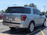 Used 2024 Ford Expedition Platinum image 3
