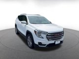 Used 2024 GMC Terrain SLT image 3