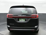 New 2025 Chrysler Pacifica Select image 5