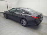 Used 2023 Nissan Altima 2.5 SV w/ SV Premium Package image 3