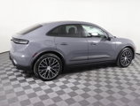 Used 2025 Porsche Macan 4 Electric image 4