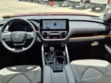 Certified 2025 Toyota Grand Highlander FWD image 5