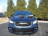 New 2025 Chrysler Pacifica Select image 2