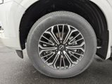 New 2025 Nissan Armada SL w/ Captain's Chari Seat Package image 3