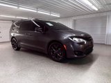 Used 2019 Chrysler Pacifica Limited w/ Advanced Safetytec Group image 2