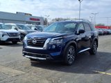 New 2025 Nissan Pathfinder Platinum image 3