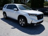 New 2025 Honda Pilot EX-L image 3