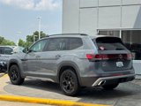 New 2025 Volkswagen Atlas Peak Edition SE image 3