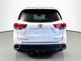 Used 2019 Toyota Highlander AWD V6 image 6