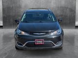Used 2020 Chrysler Pacifica Touring-L image 2