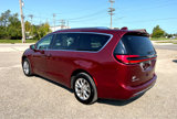 Used 2021 Chrysler Pacifica Touring-L image 3