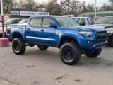 Used 2017 Toyota Tacoma TRD Off-Road w/ Tow Package image 3
