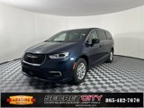New 2025 Chrysler Pacifica Select image 4